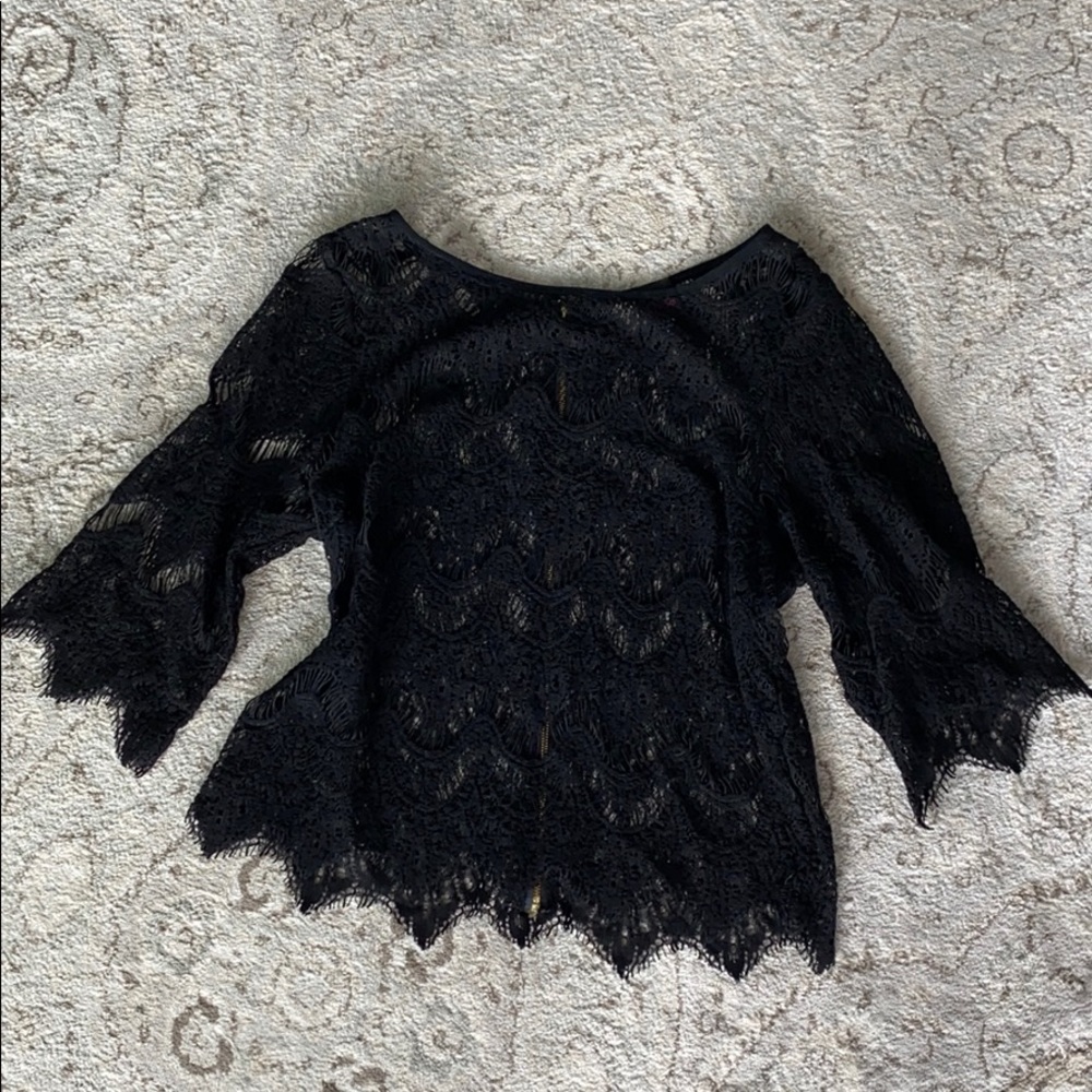 Lace top - Picture 2 of 6